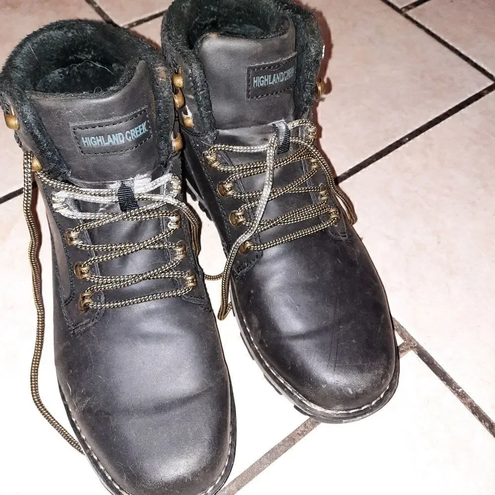 Fleece lined boots